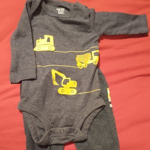 Boy clothes 6/9 months